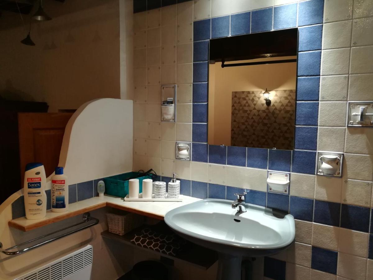 Chambres A Part Crespin  Ngoại thất bức ảnh